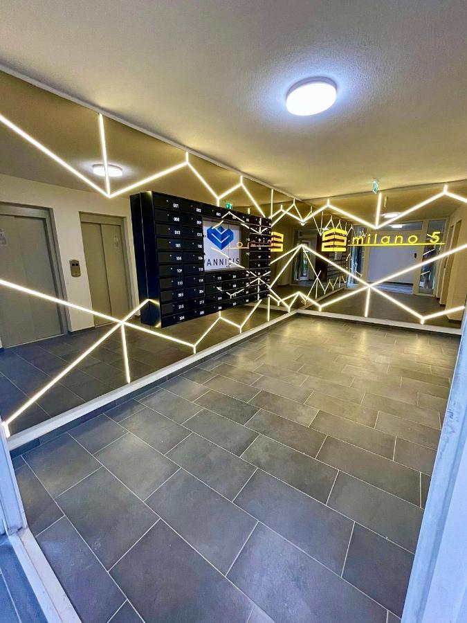 This Is Us Apartments Oradea Bagian luar foto