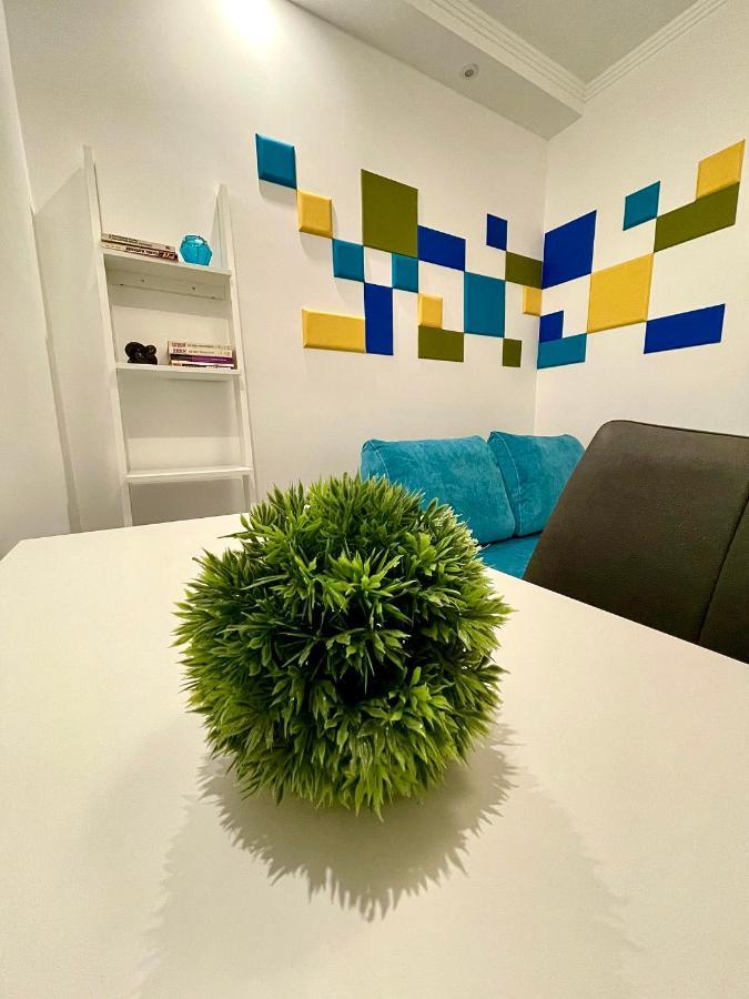 This Is Us Apartments Oradea Bagian luar foto