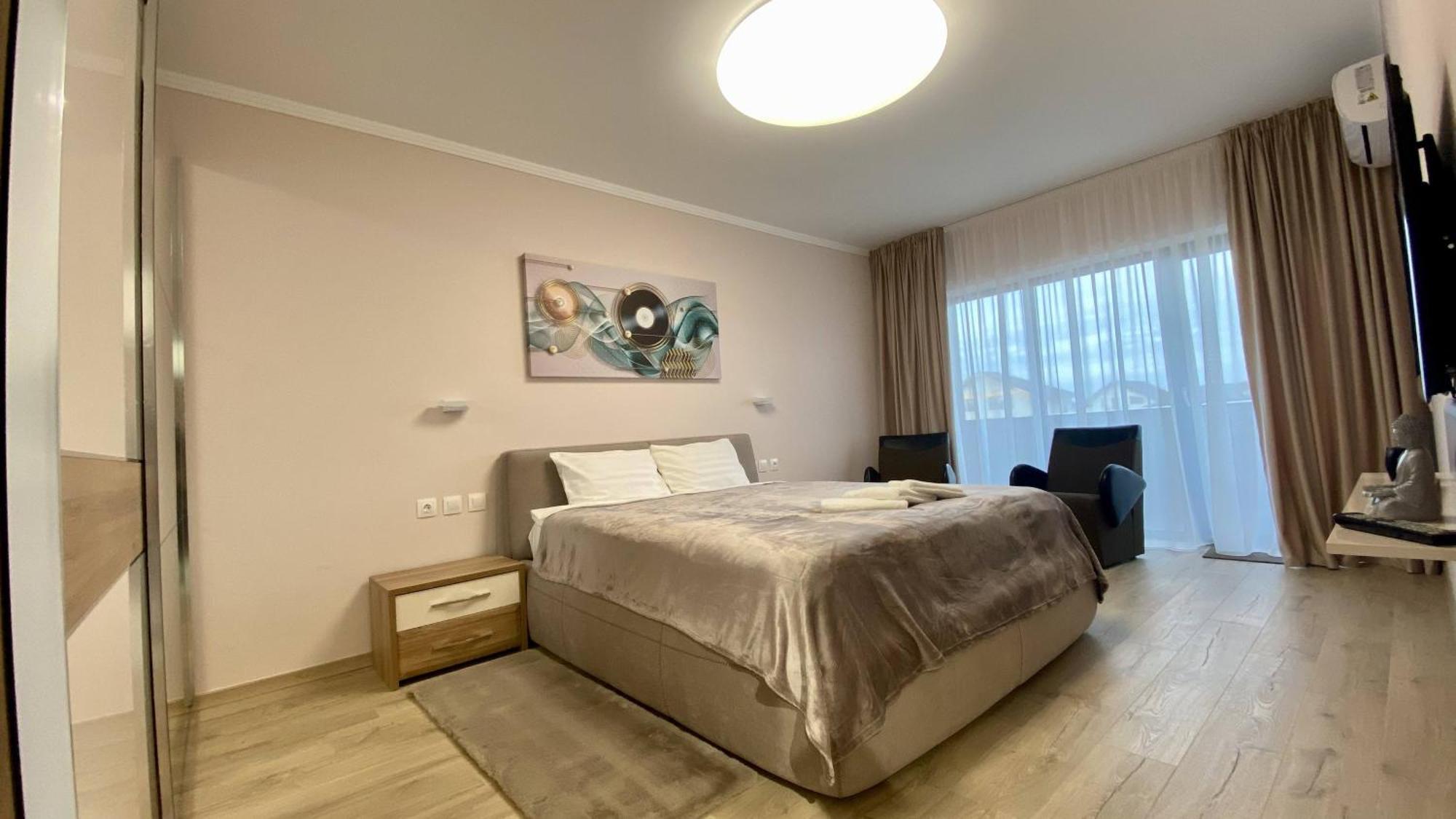 This Is Us Apartments Oradea Bagian luar foto